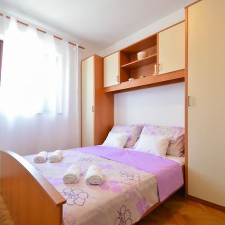 Apartment Natasa Novi Vinodolski Habitación foto