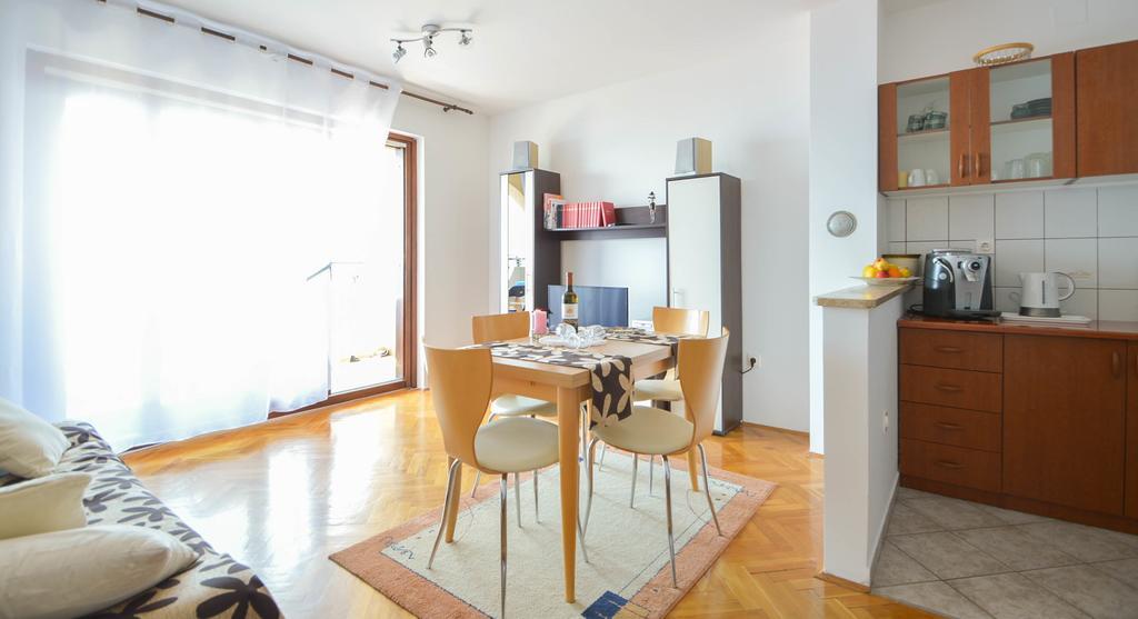 Apartment Natasa Novi Vinodolski Habitación foto